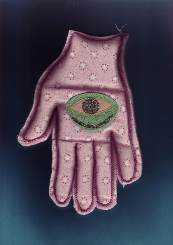 http://sassyj.net/media/blog/LookmeintheHandGivemeyourEyeWEB.jpg